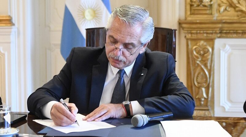 ALBERTO FERNANDEZ FIRMANDO