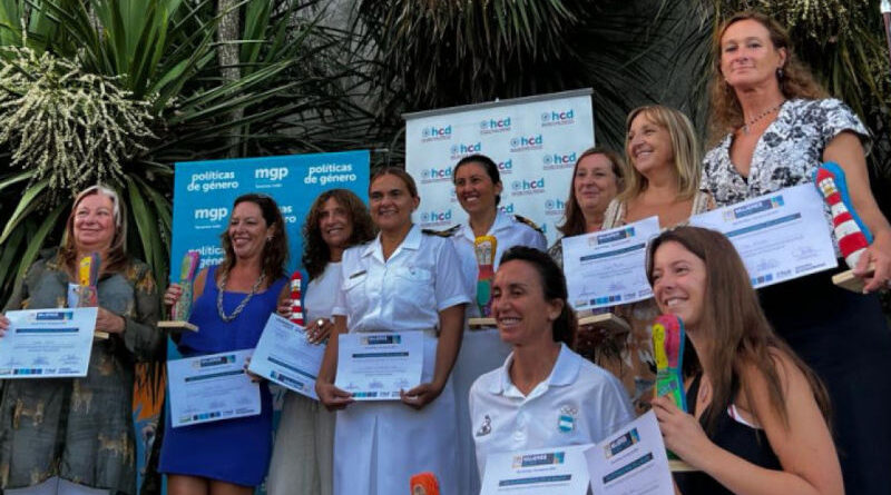 HCD RECONOCIMIENTO MUJERES