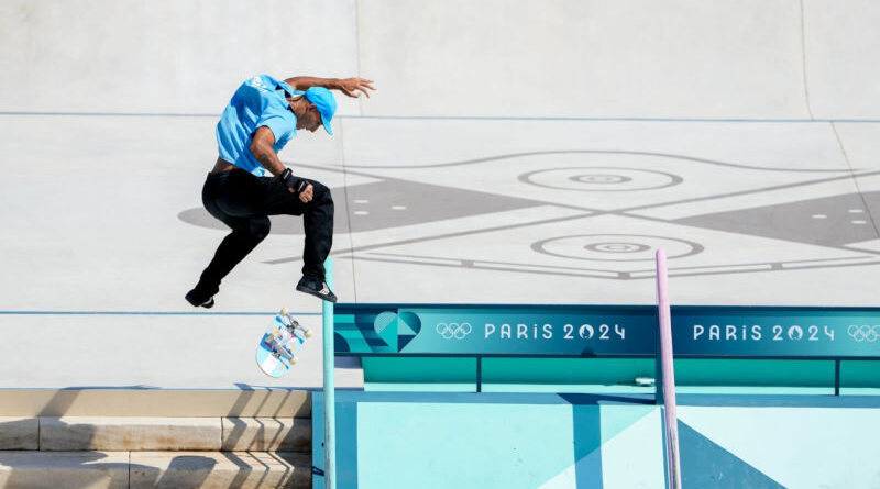 Matías Dell Olio skateboarding