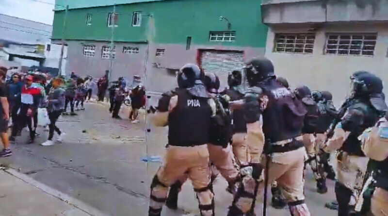 DESALOJO PREFECTURA EN PUERTO