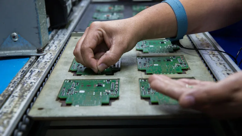 INDUSTRIA-ELECTRONICA