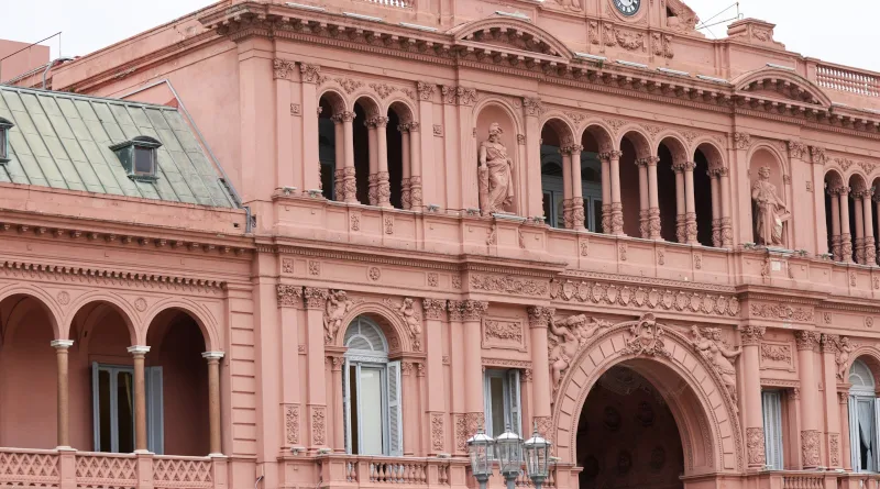 CASA ROSADA