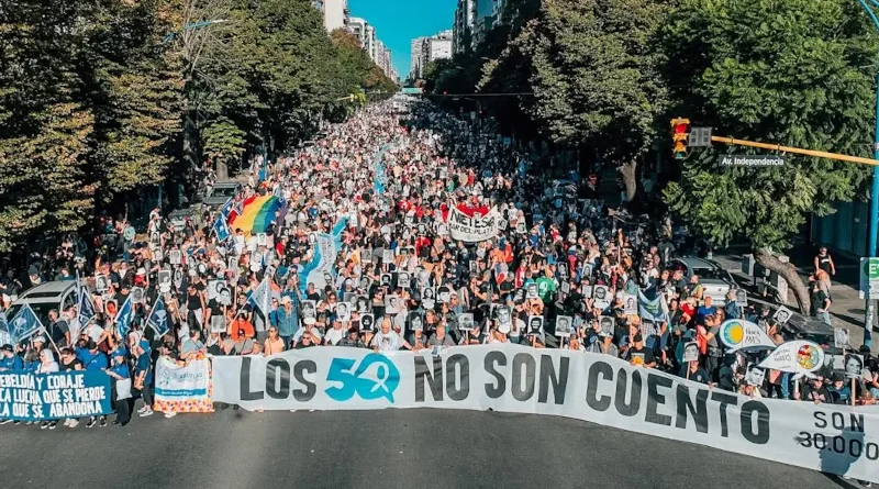 MARCHA 50 AÑOS GOLPE MILITAR frente