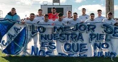 Un sólido Alvarado se consolida en los puestos de vanguardia Alvarado equipo bandera
