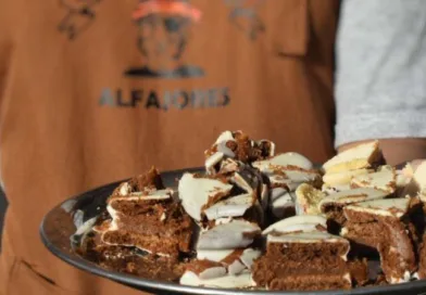 FIESTA ITINERANTE CHOCOLATE Y ALFAJOR