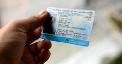 Rendir el examen práctico con auto automático ya no habilitará a manejar vehículos con caja manual en la Provincia Licencia-de-conducir